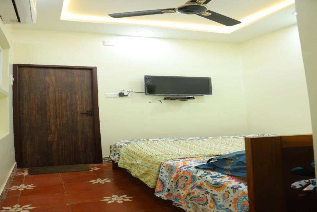 Heritage Home With 3 Bed/3 Bath With Kitchen In A Residential Neighborhood. Madurai Exteriör bild