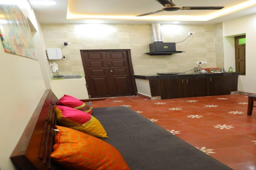Heritage Home With 3 Bed/3 Bath With Kitchen In A Residential Neighborhood. Madurai Exteriör bild